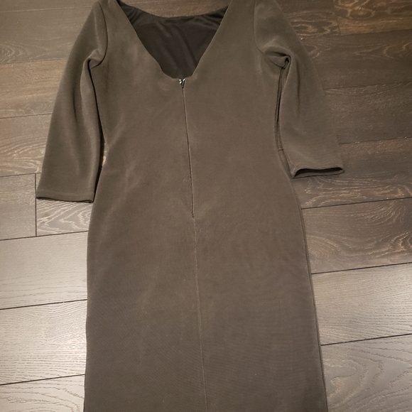 Dress - Picture 3 of 3